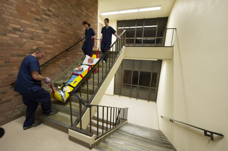 Эвакуационная лестница для инвалидов