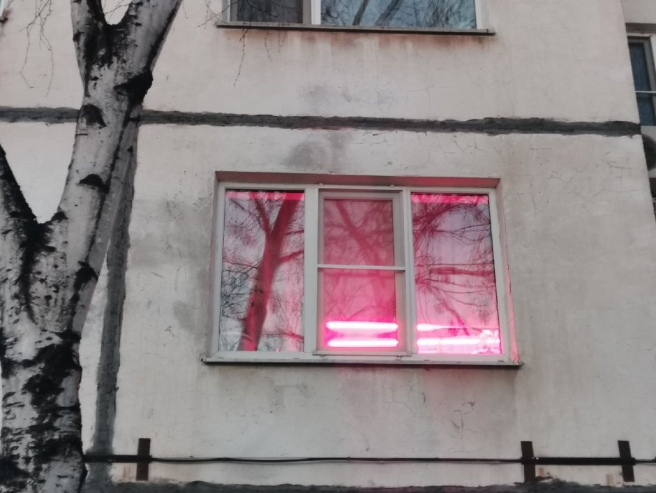 Свет в окошке