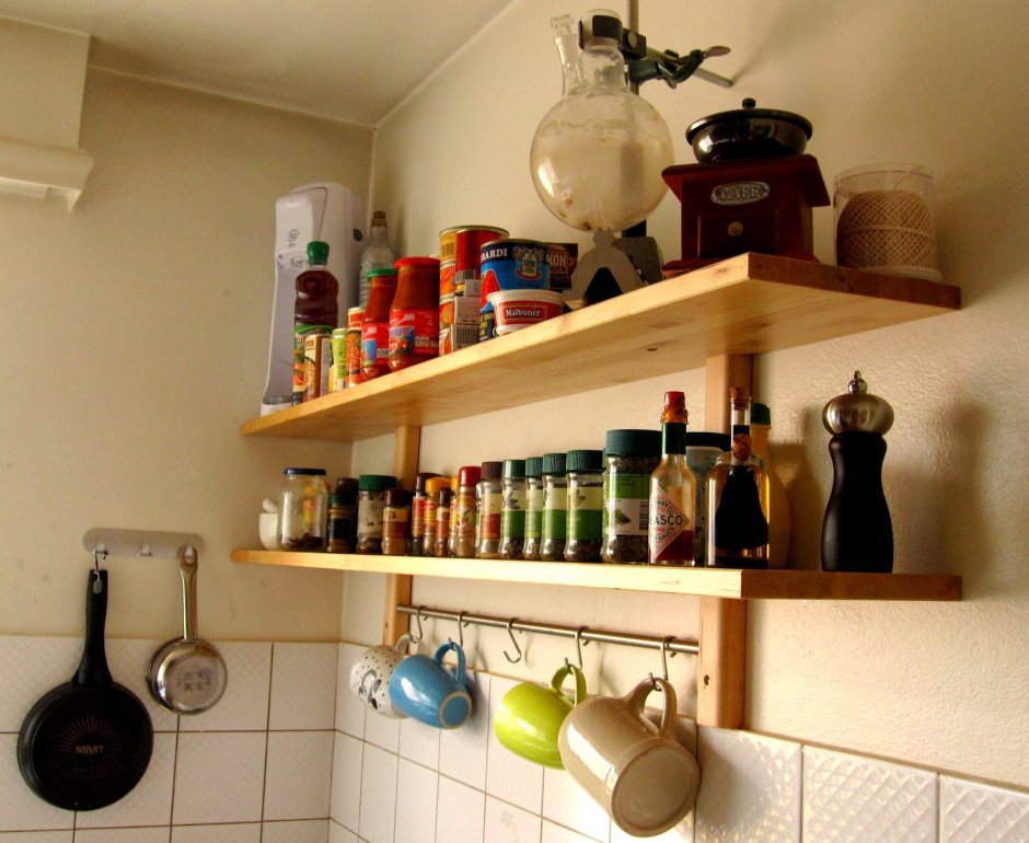 Полки для кухни на стену