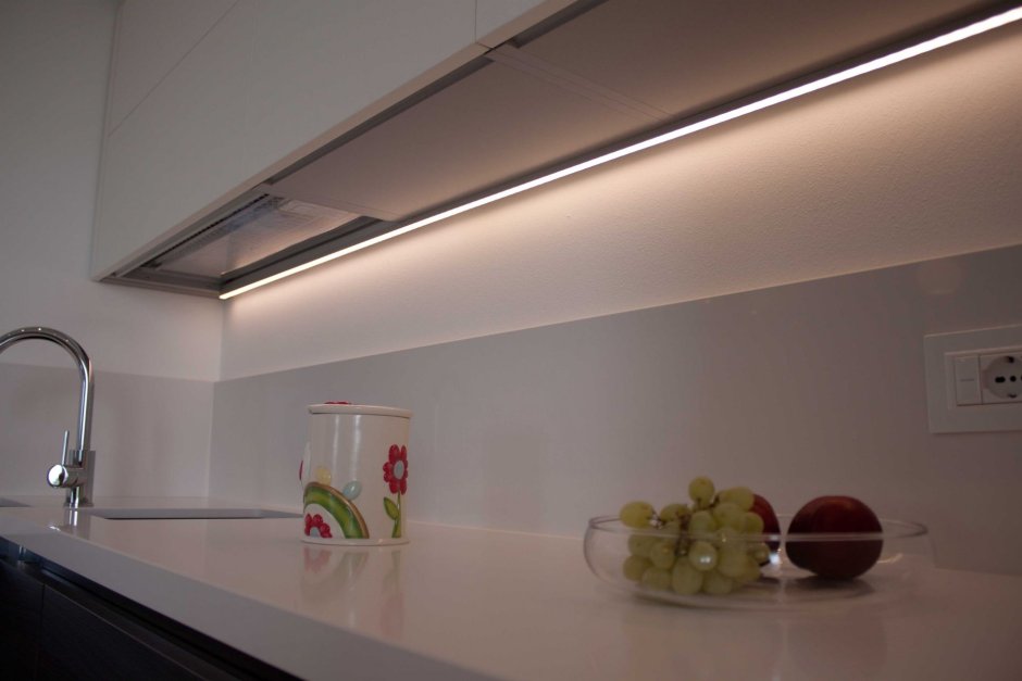 Сенсорная подсветка для кухни