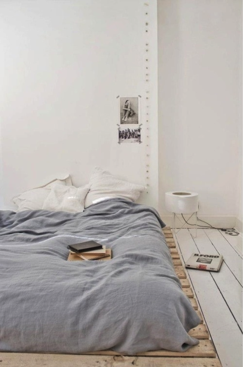 Спальня без кровати с матрасом