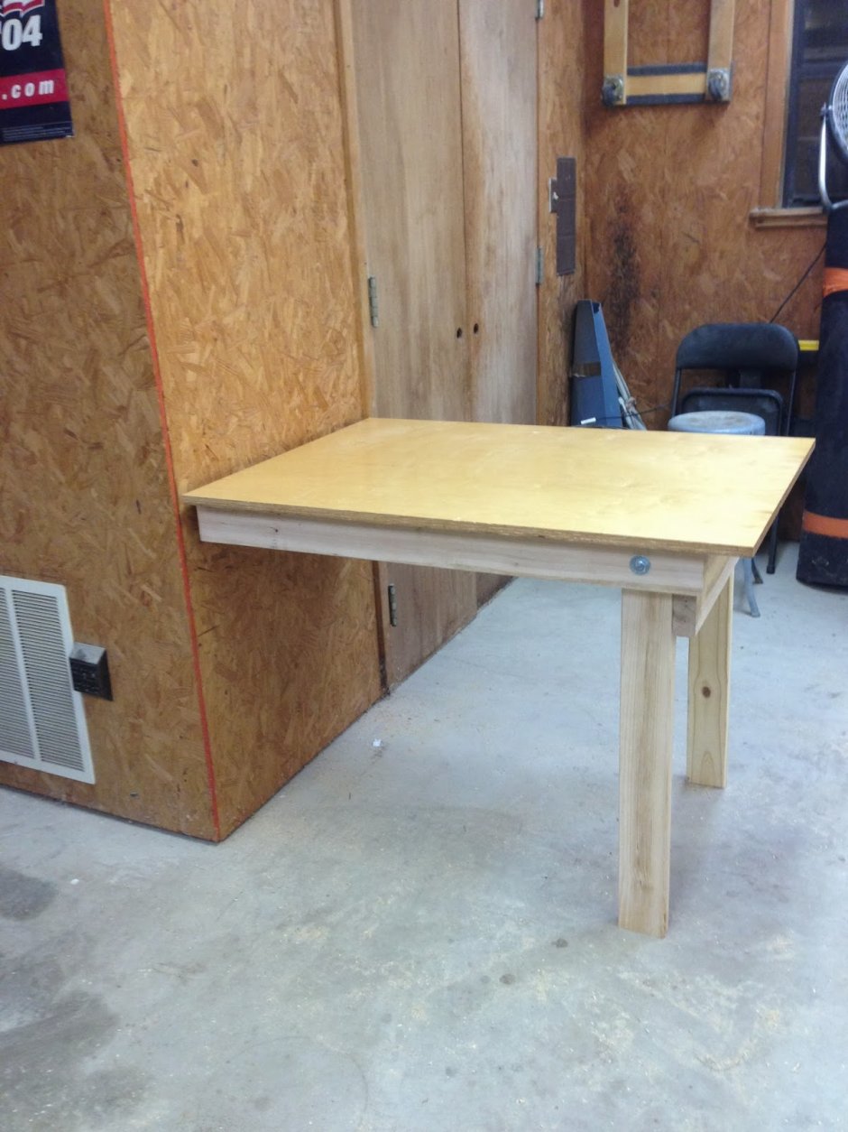 Откидной столик в гараж