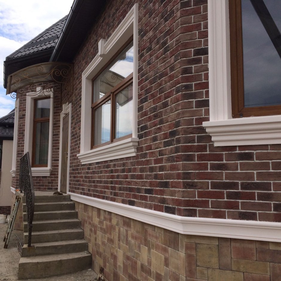 Отделка дома декоративным камнем