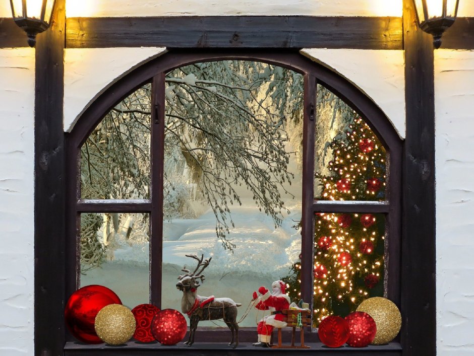 Окно с зимним пейзажем