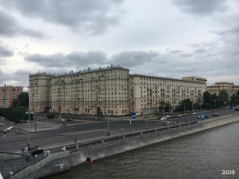 Саввинская набережная Москва
