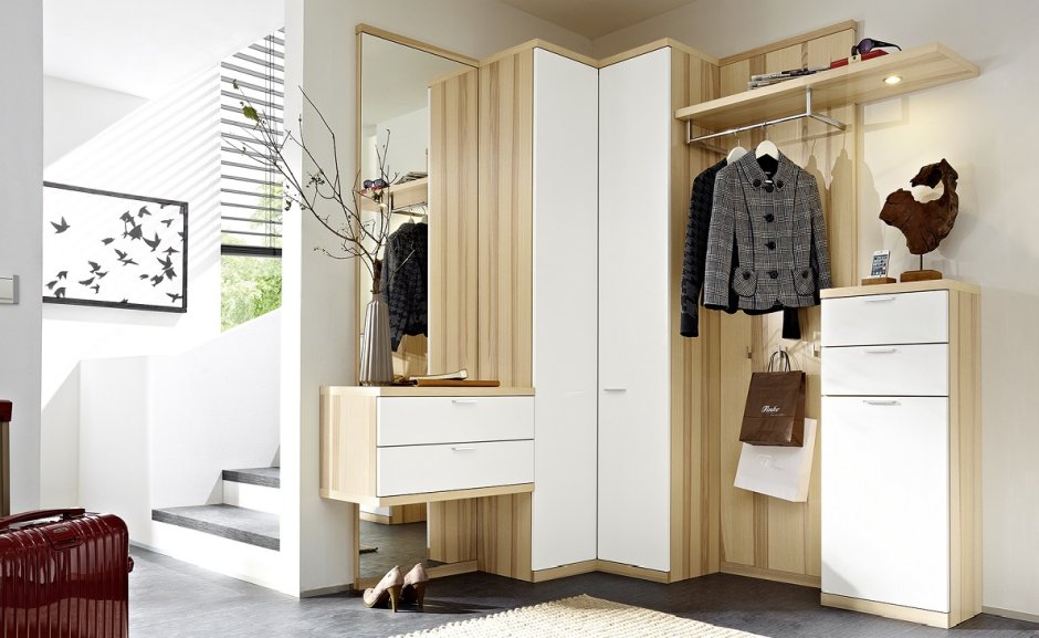 Современные угловые прихожие