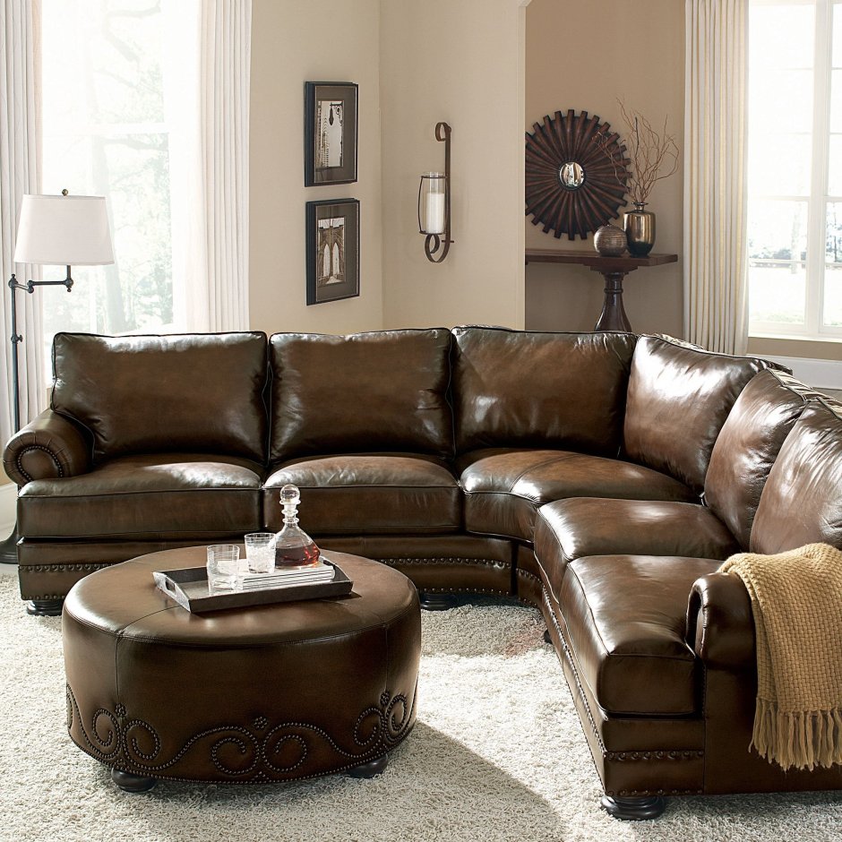 Двухцветный кожаный диван