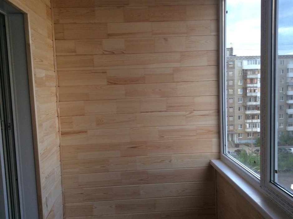 Балкон МДФ панелями со шкафами