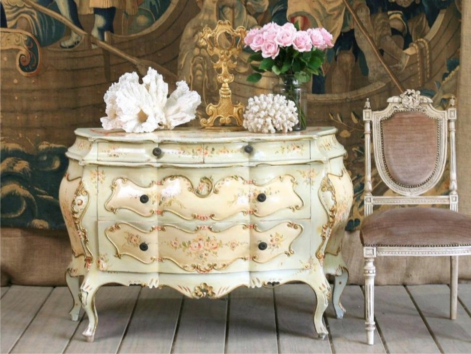 Французская мебель в стиле рококо