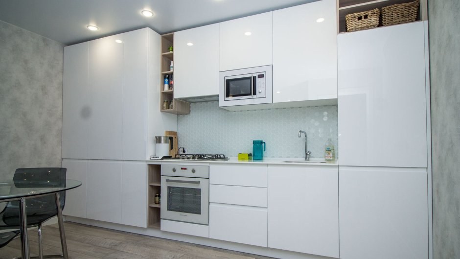 Прямой кухонный гарнитур 3 метра с холодильником и пеналом