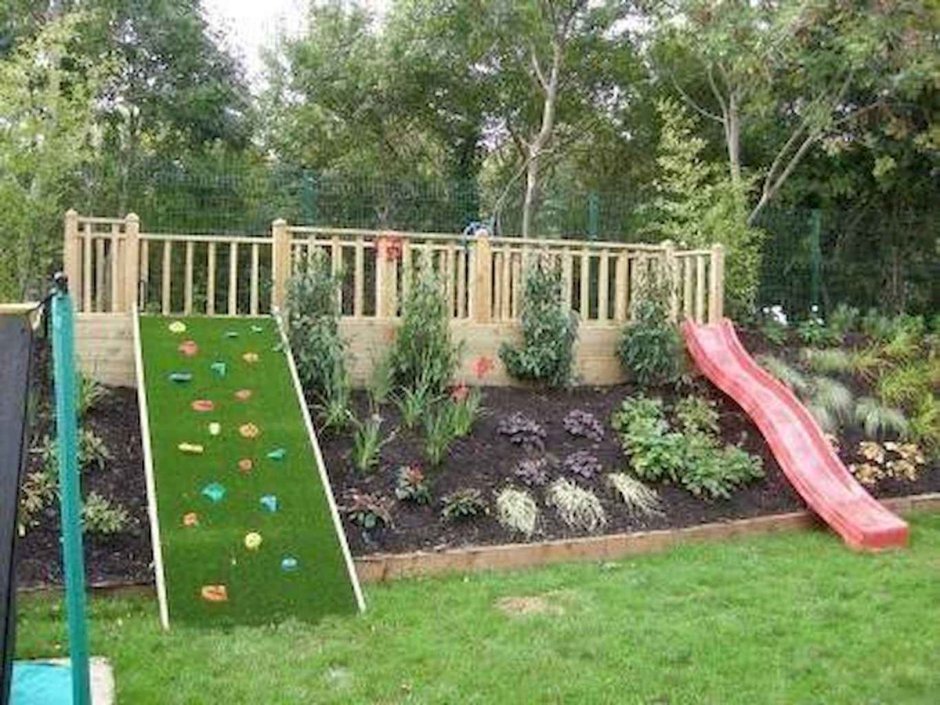 Озеленение детской площадки на даче