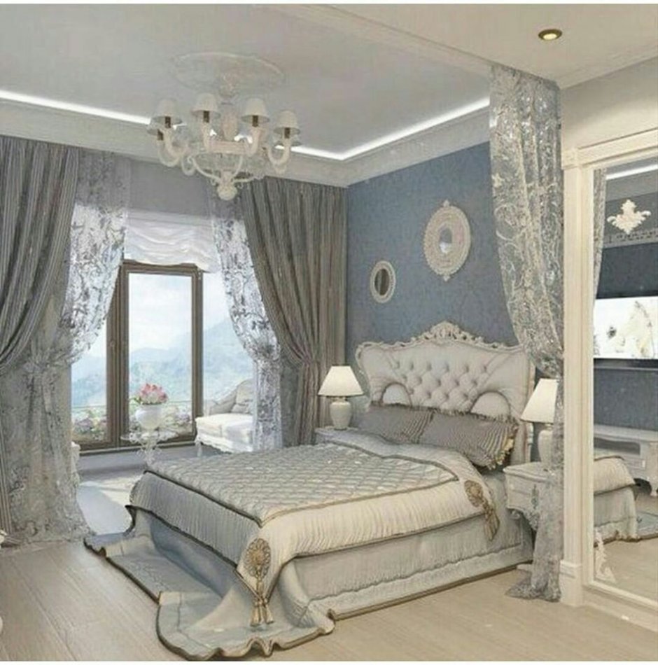 Королевская спальня с балконом