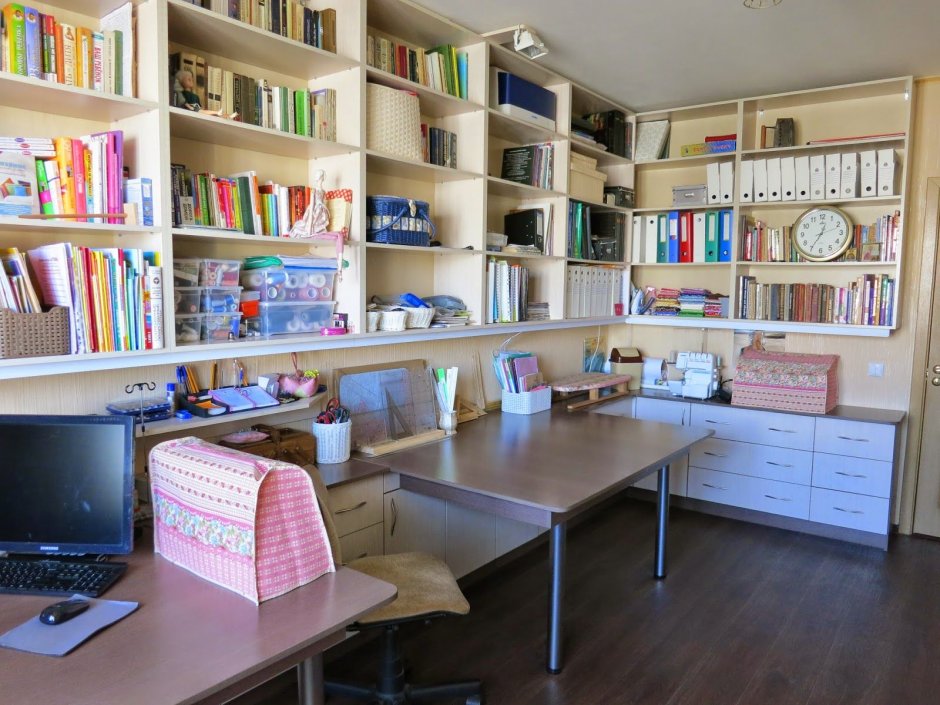 Интерьер мастерской швеи