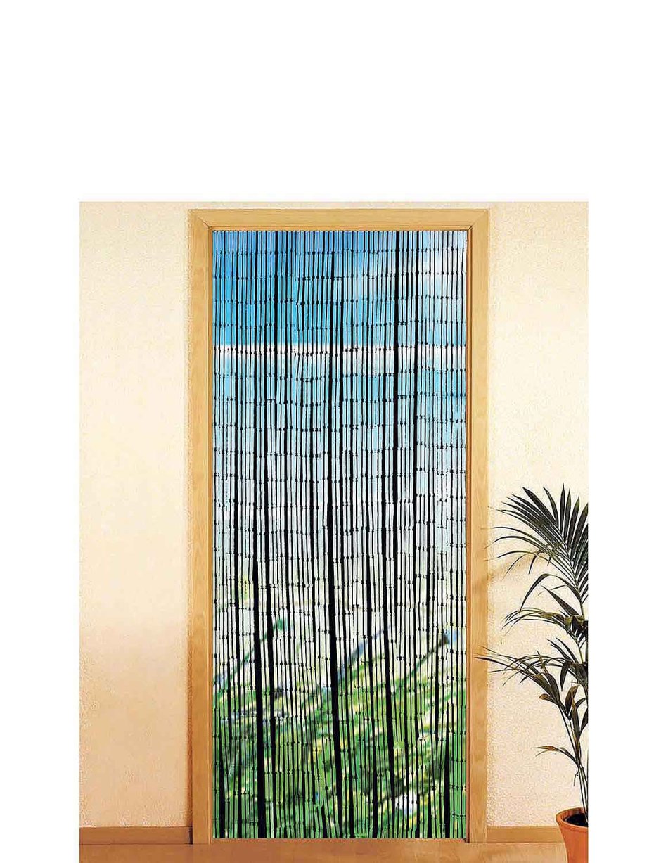 Бамбуковые шторы на дверной