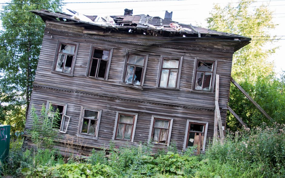 Заброшенный дом в Архангельске Россия