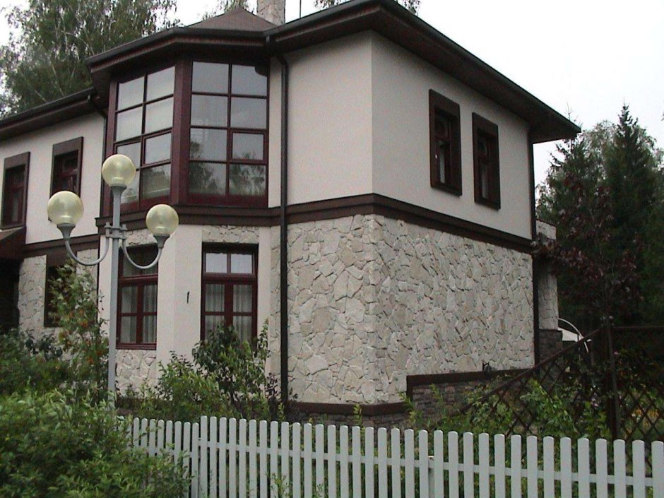 Крашеный фасад дома