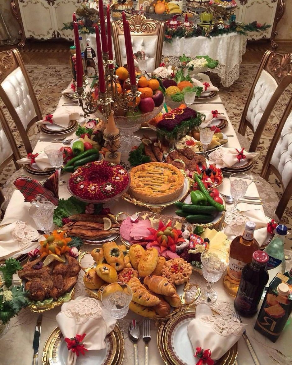 Еда на праздничный стол. Красивый праздничный стол. Красивый стол с едой. Накрытый стол с едой.