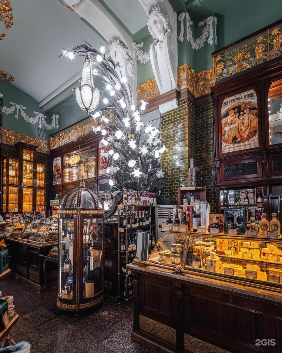 Магазин купца Елисеева в Санкт-Петербурге