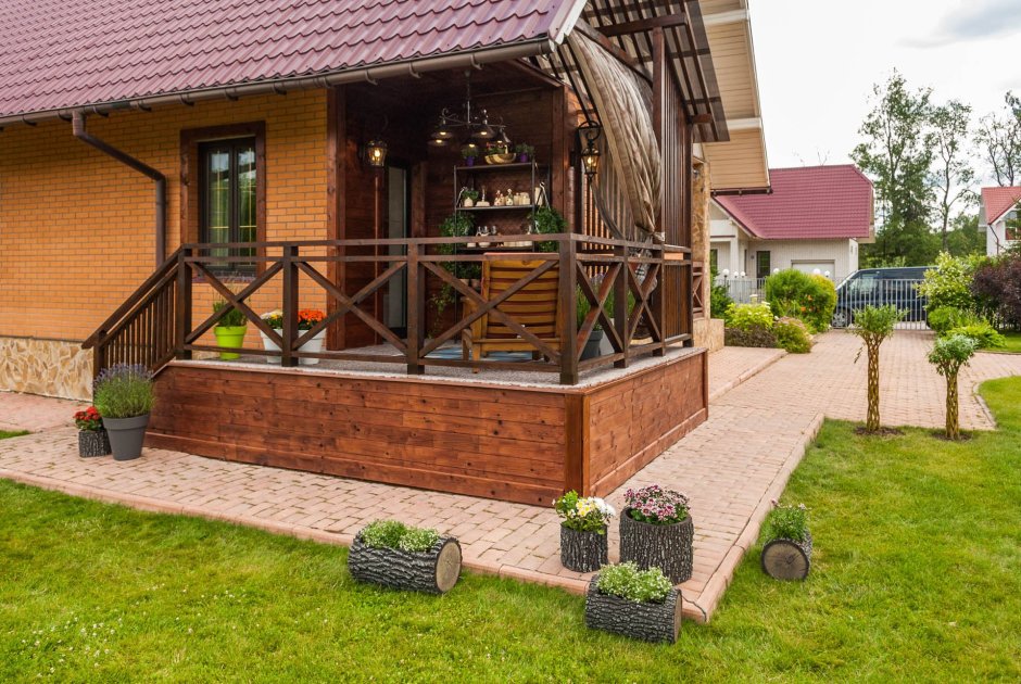Красивые дачные веранды
