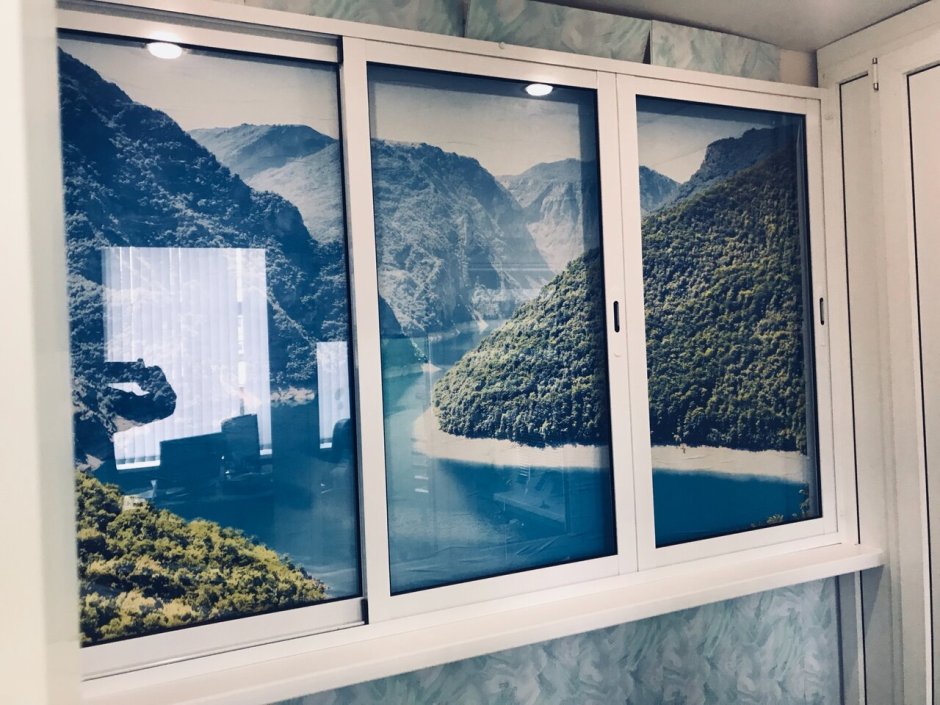 Панорамные фальш окна в квартире