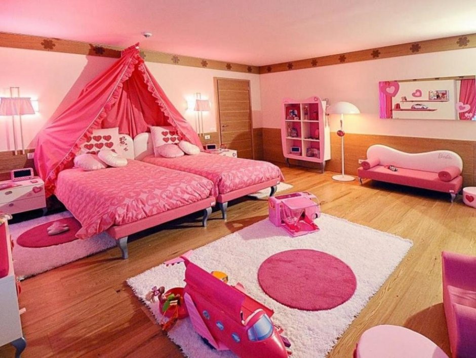 Комната для девочки в стиле Барби