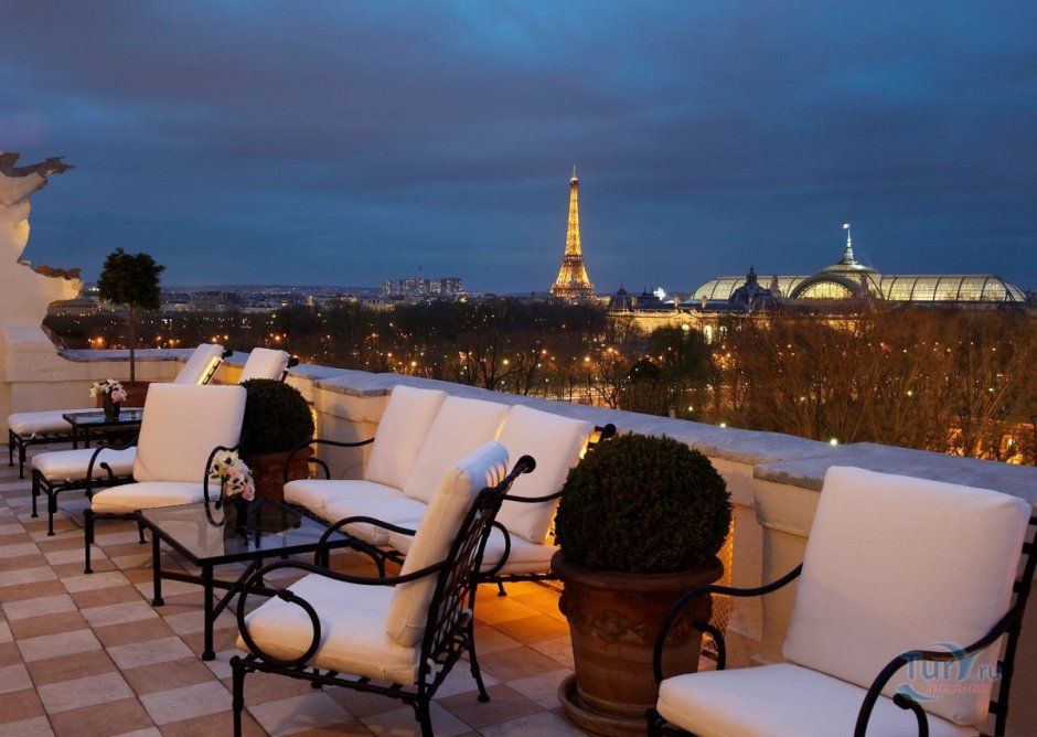 Красивый вид с балкона Франция