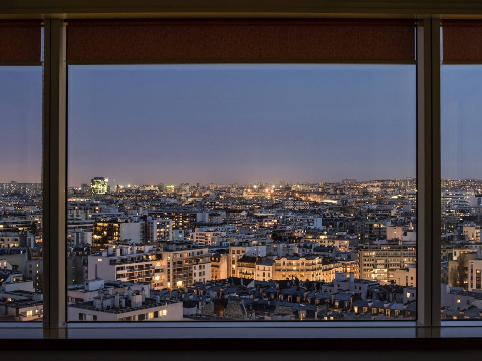 Вид из парижского окна