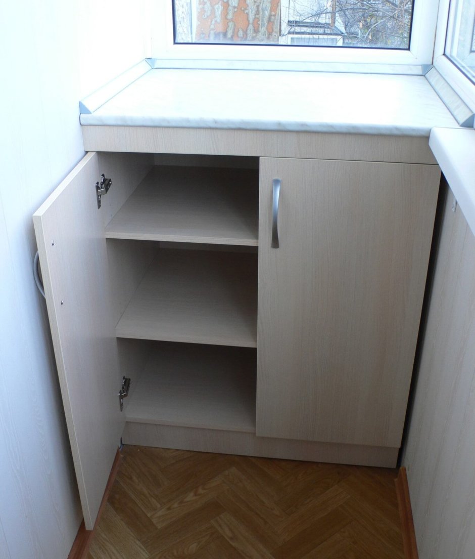 Тумбочка на балкон
