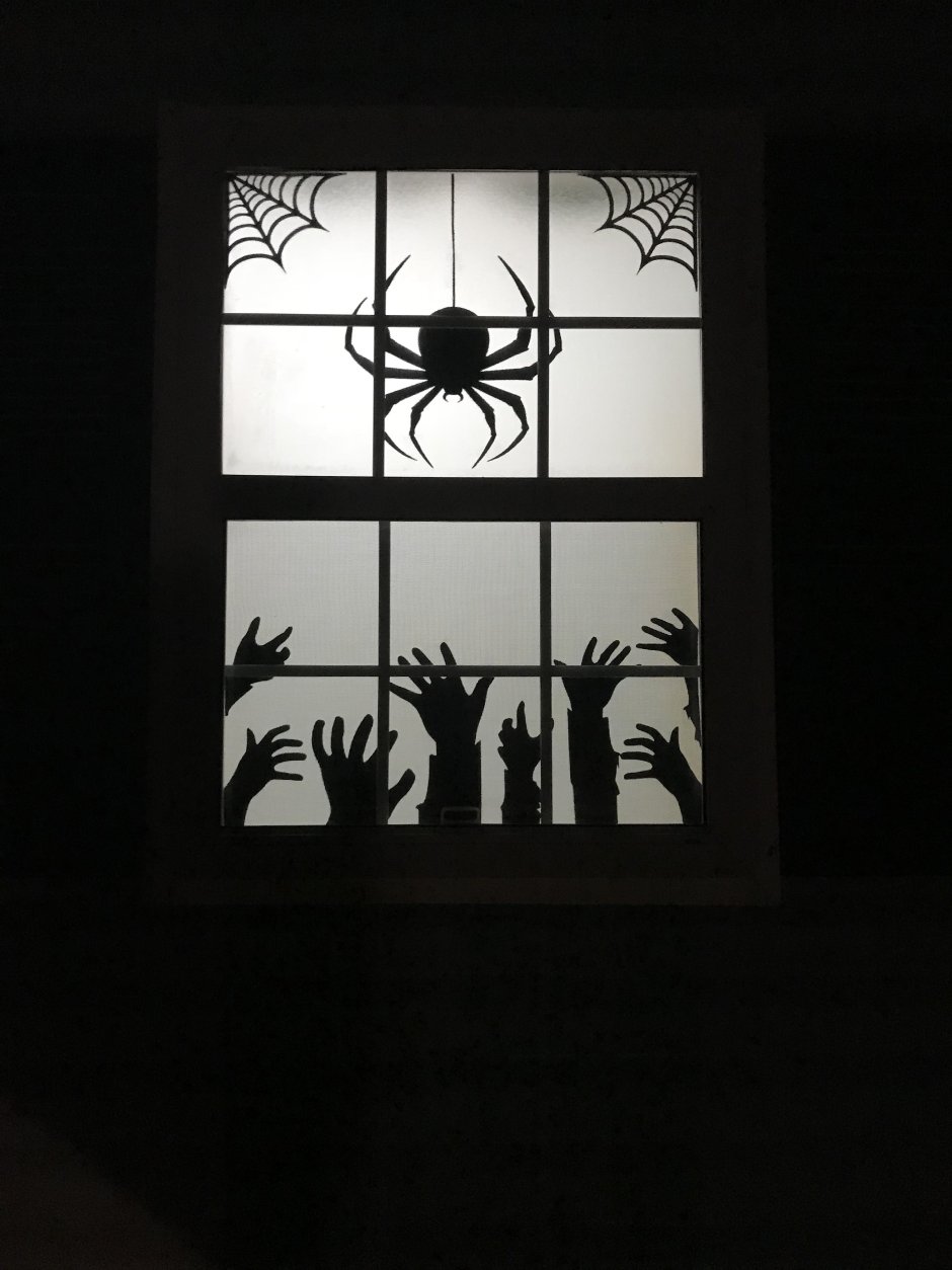 Композиция на окно в Хэллоуин