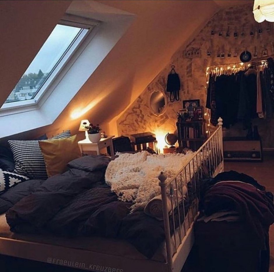 Данн Кэтрин "чердак / Attic"