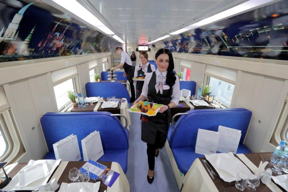 Железная дорога "Сапсан РЖД" 320 см свет,звук в коробке