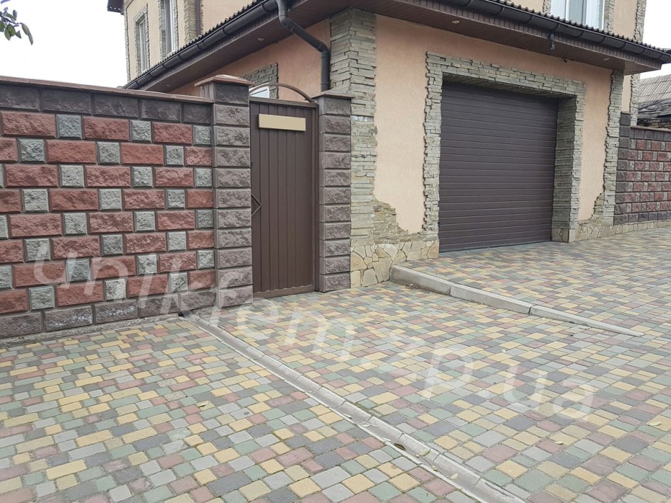Тротуарная плитка в гараже