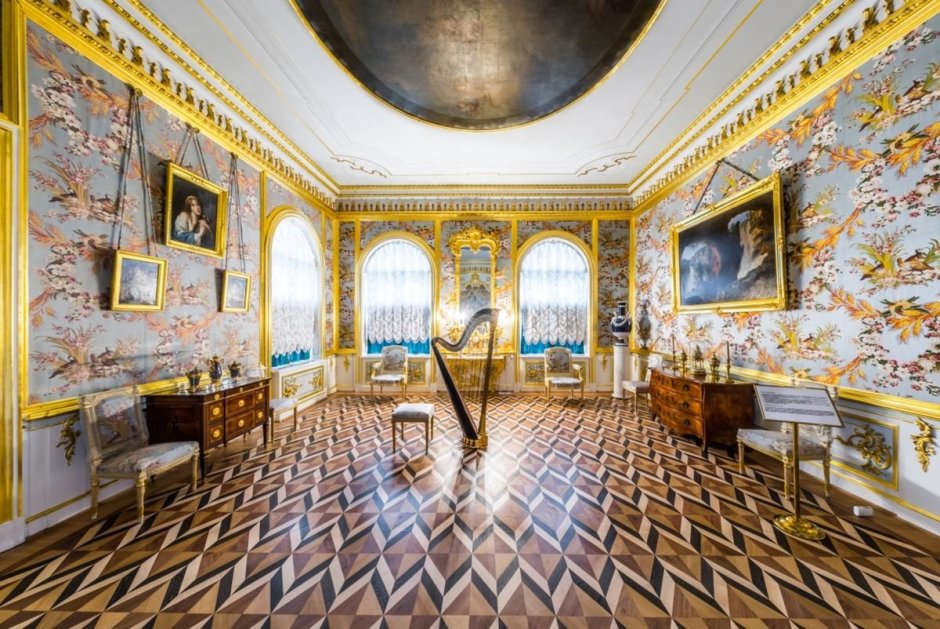 Большой Петергофский дворец куропаточная гостиная
