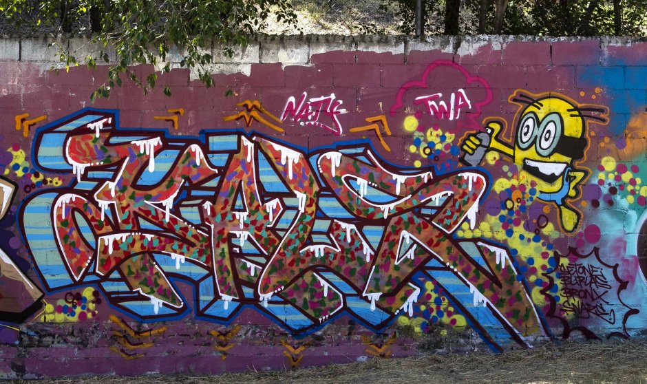 Граффити Теги на стенах