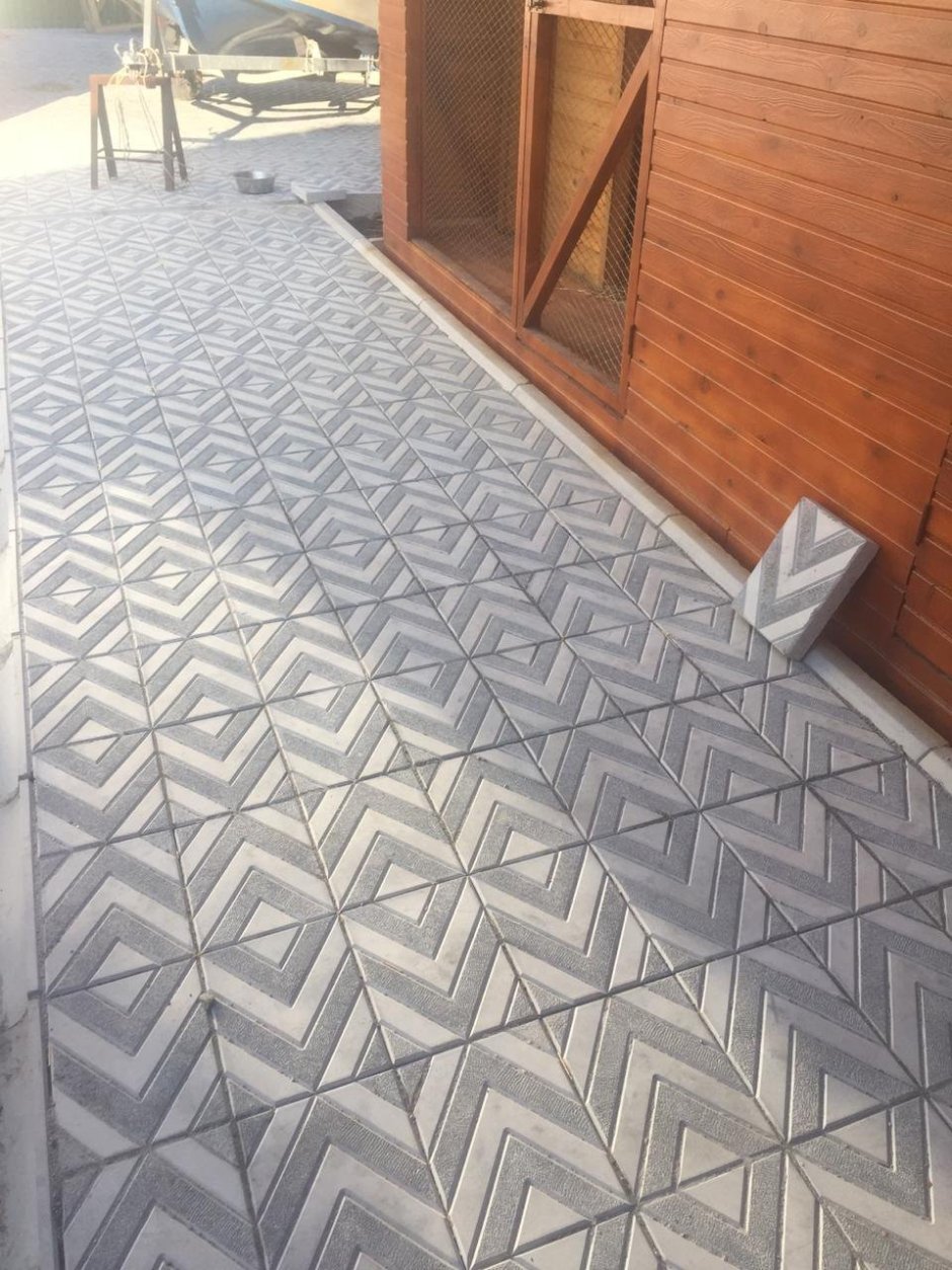 Укладка тротуарной плитки елочкой