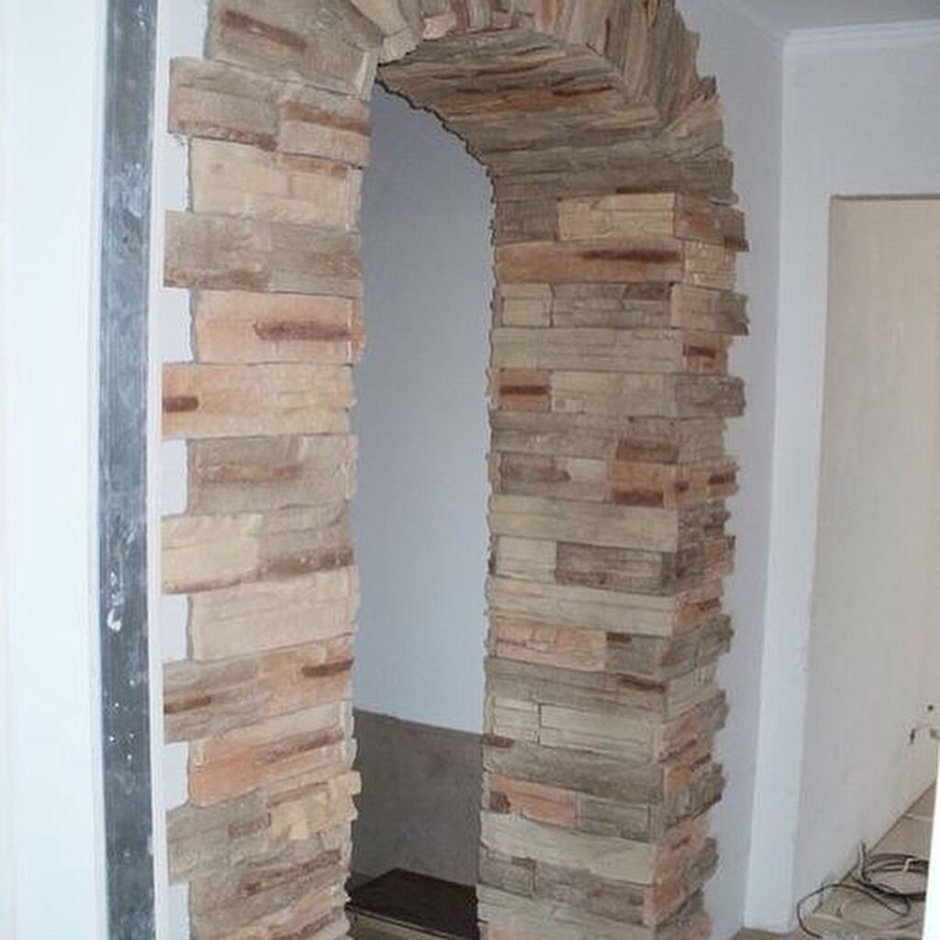 Отделка арки камнем