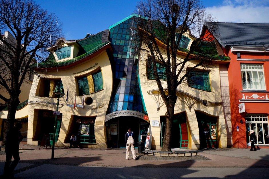 Кривой дом (the Crooked House). Сопот, Польша.