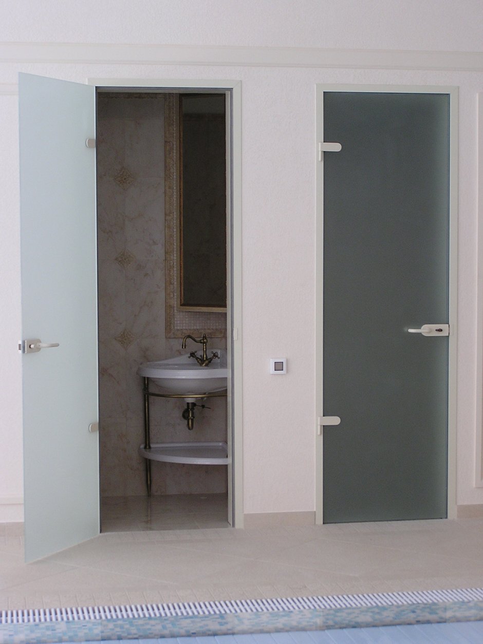 Двери в ванную комнату и туалет 60х190