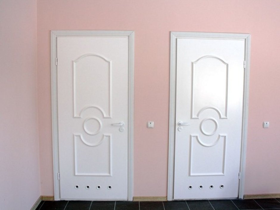 Пластиковые двери для ванной и туалета