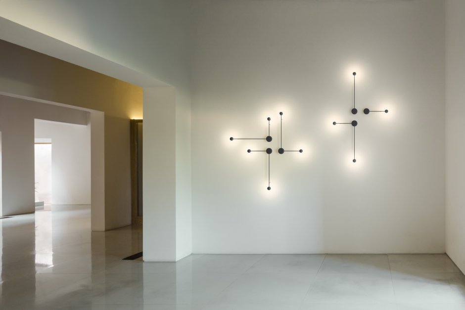 Бра Vibia Pin Wall