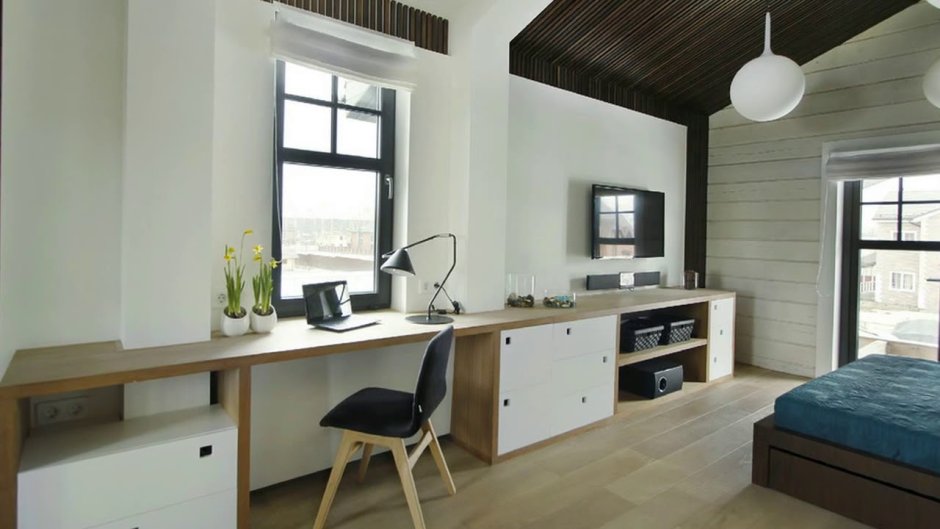 Рабочее место в спальне в скандинавском стиле