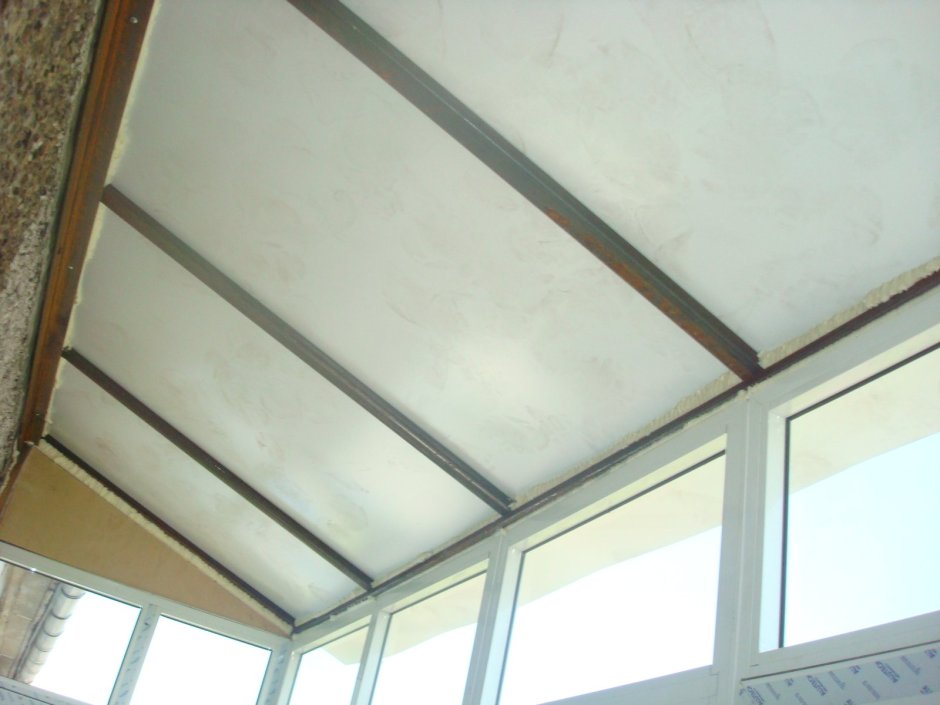 Монтаж пластиковых панелей на потолок