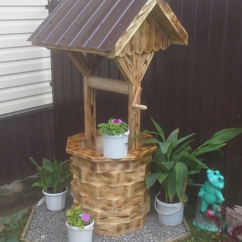 Колодец декоративный для сада