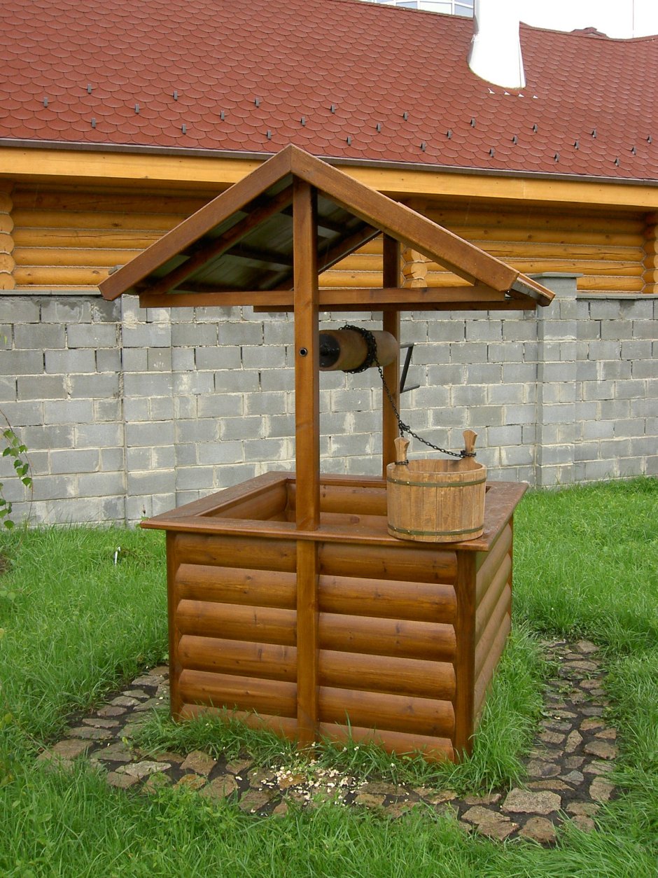 Деревянный колодец