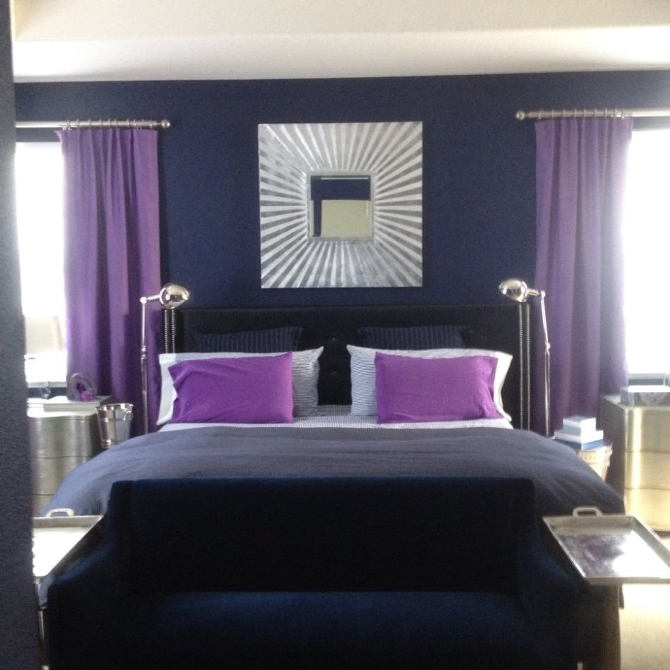 Спальня в черно фиолетовых тонах