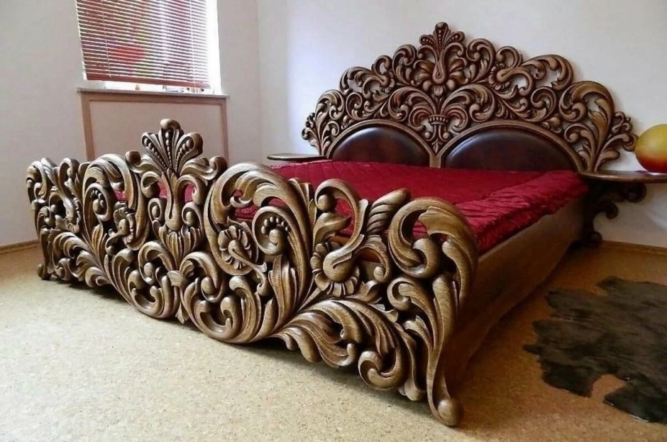 Резная кровать из дерева