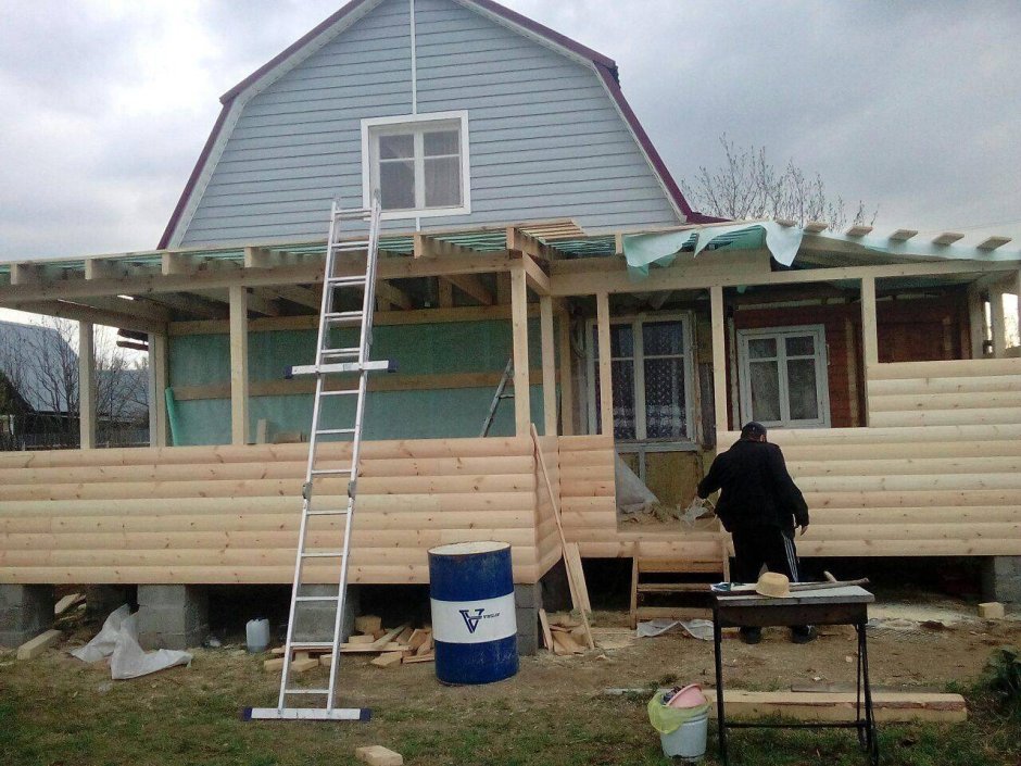 Пристройка к дачному домику