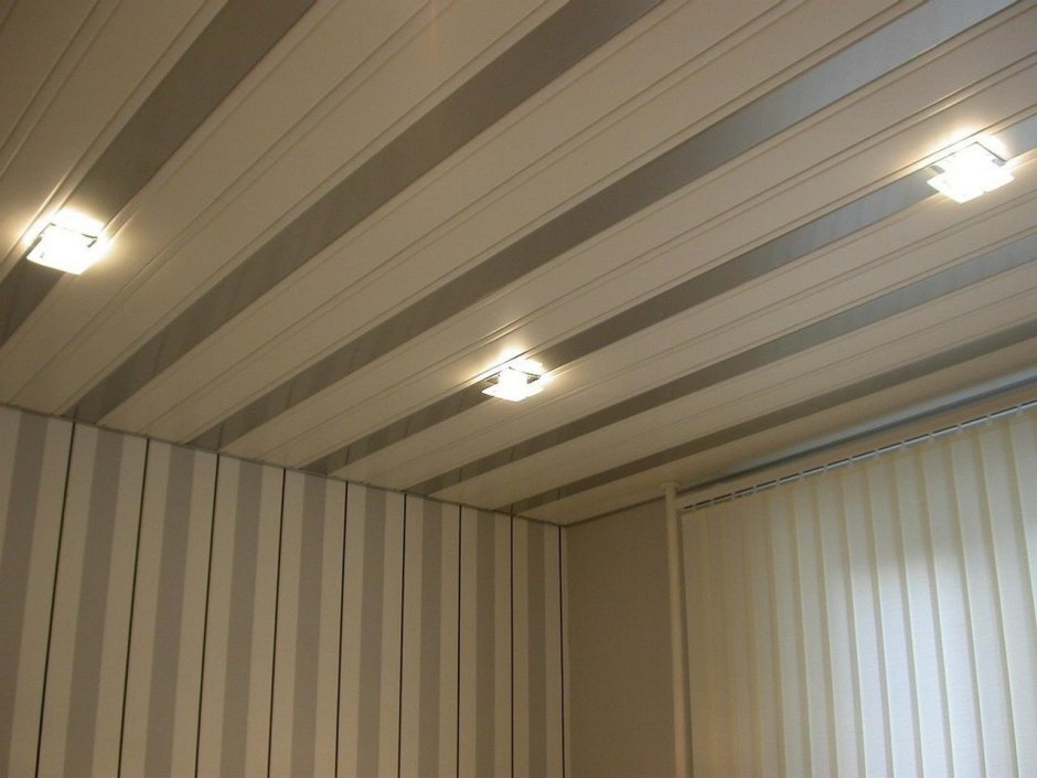 Потолок реечный кубообразный (Кубота) алюминий 39х30х39мм
