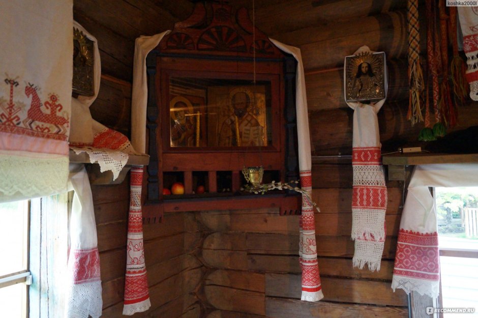 Витославлицы красный угол
