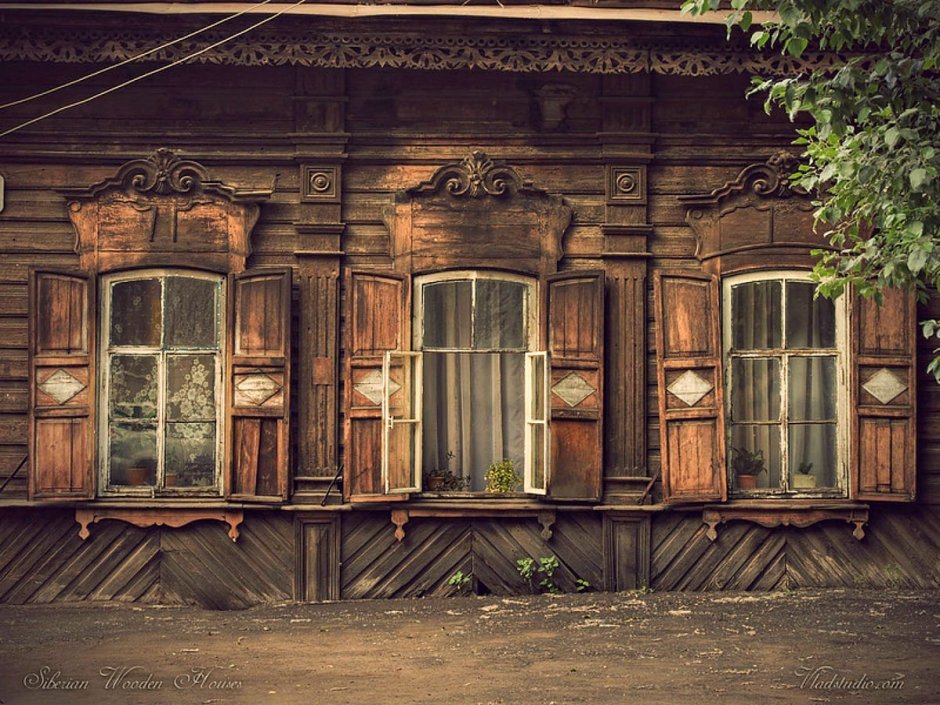 Старое деревянное здание